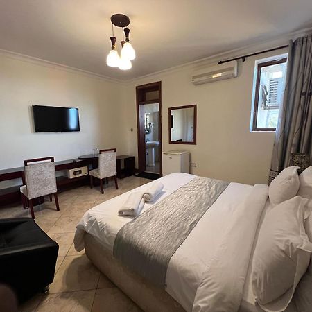 Nejobugg Palace Hotel Nkoanrua Εξωτερικό φωτογραφία