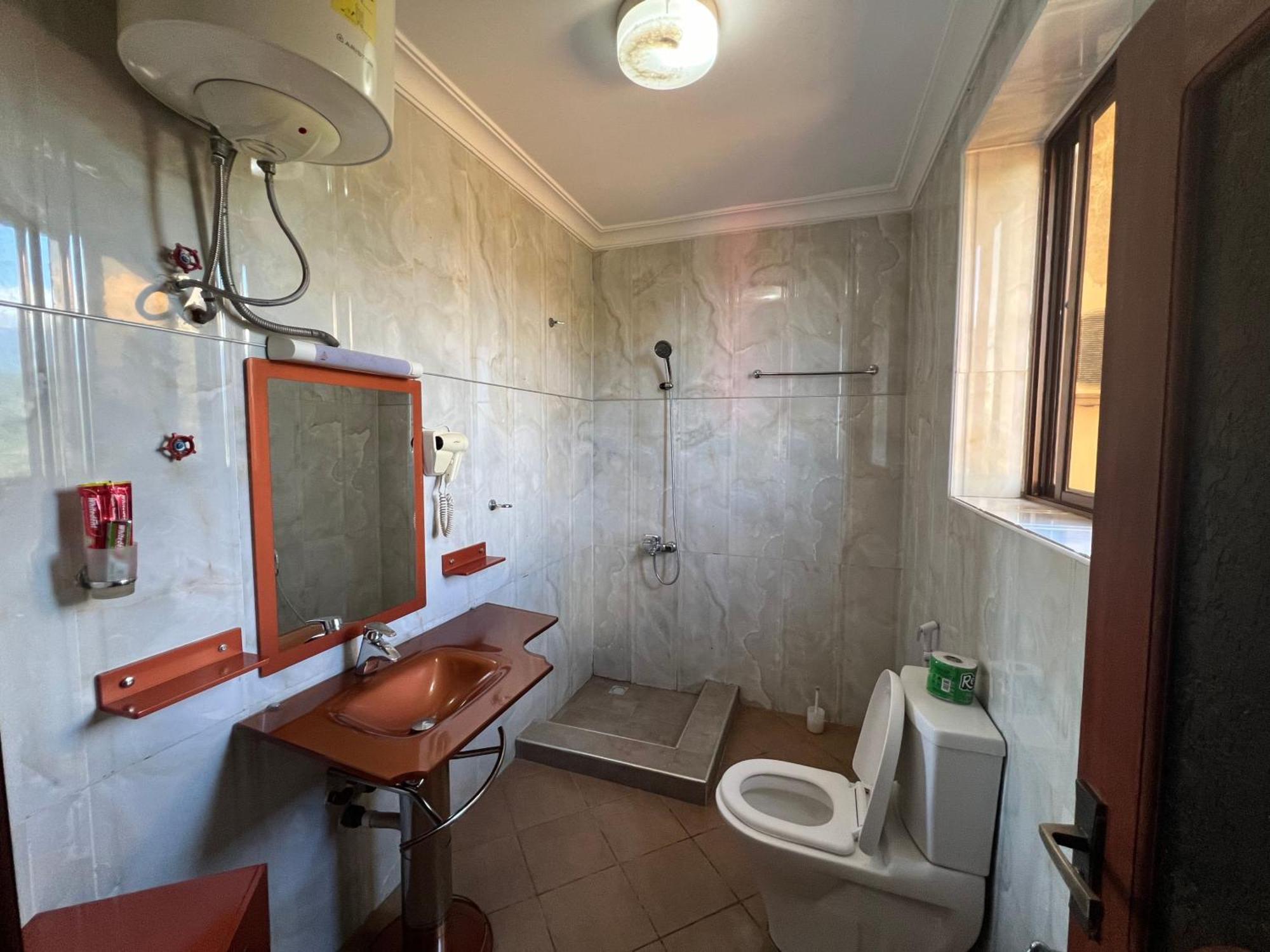 Nejobugg Palace Hotel Nkoanrua Εξωτερικό φωτογραφία