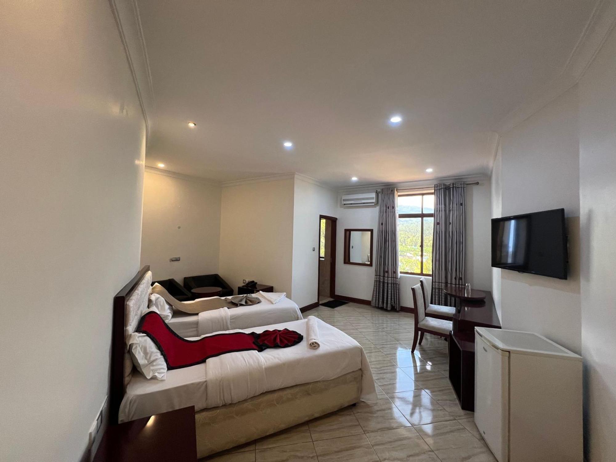 Nejobugg Palace Hotel Nkoanrua Εξωτερικό φωτογραφία