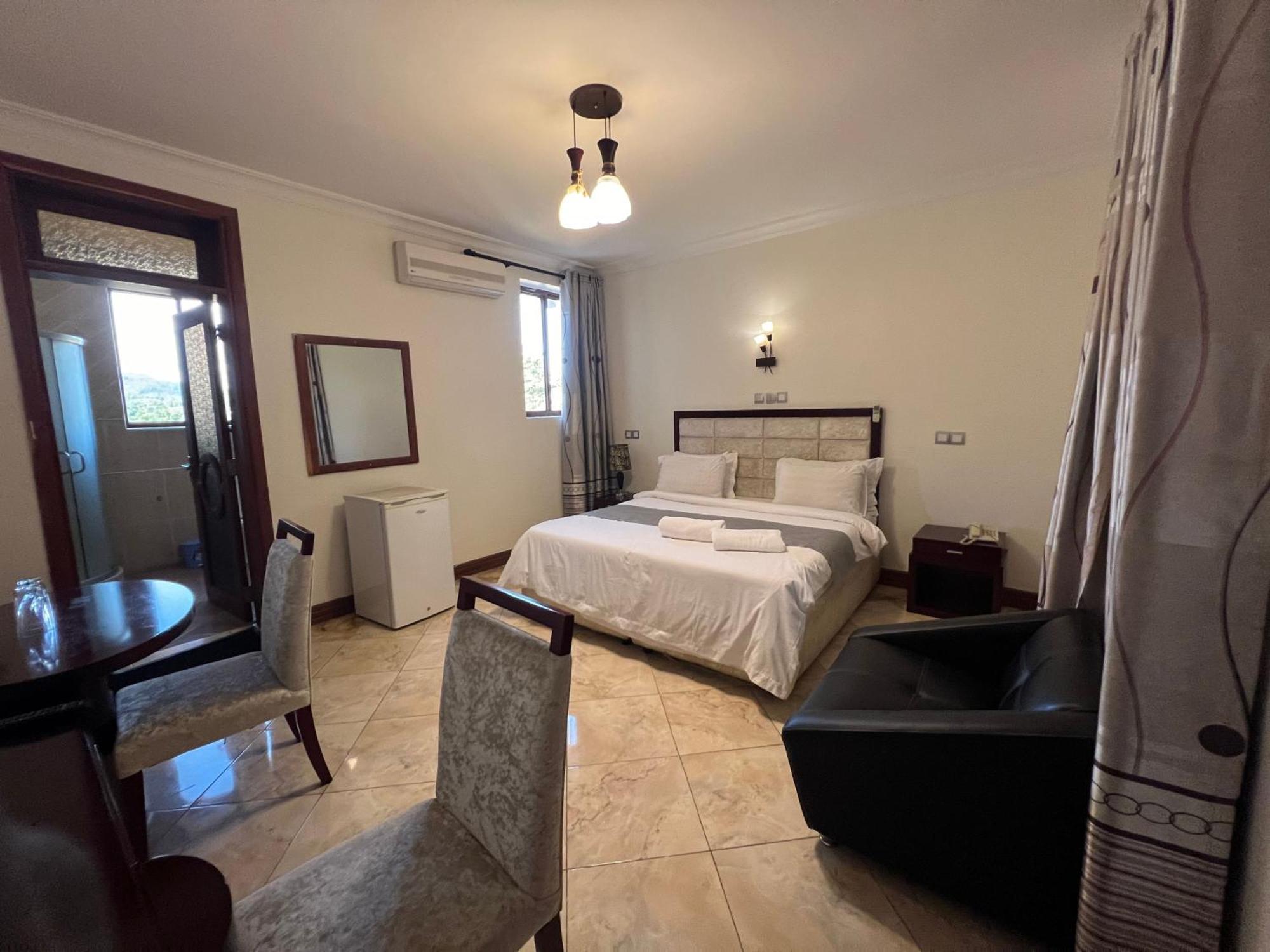 Nejobugg Palace Hotel Nkoanrua Εξωτερικό φωτογραφία