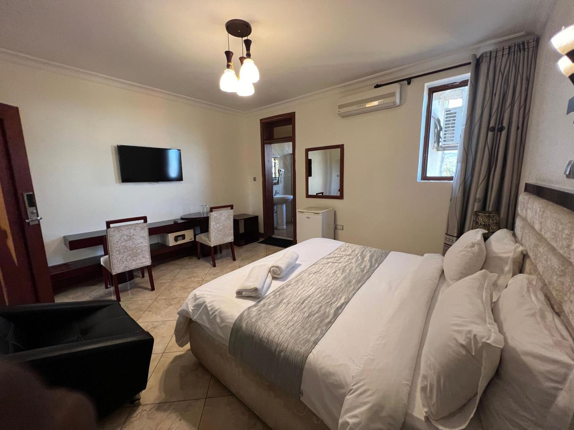 Nejobugg Palace Hotel Nkoanrua Εξωτερικό φωτογραφία