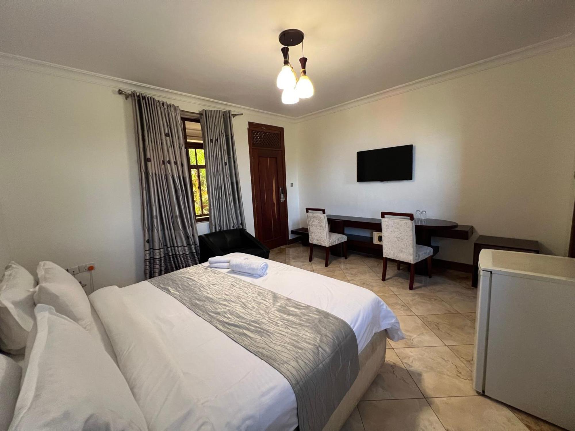 Nejobugg Palace Hotel Nkoanrua Εξωτερικό φωτογραφία