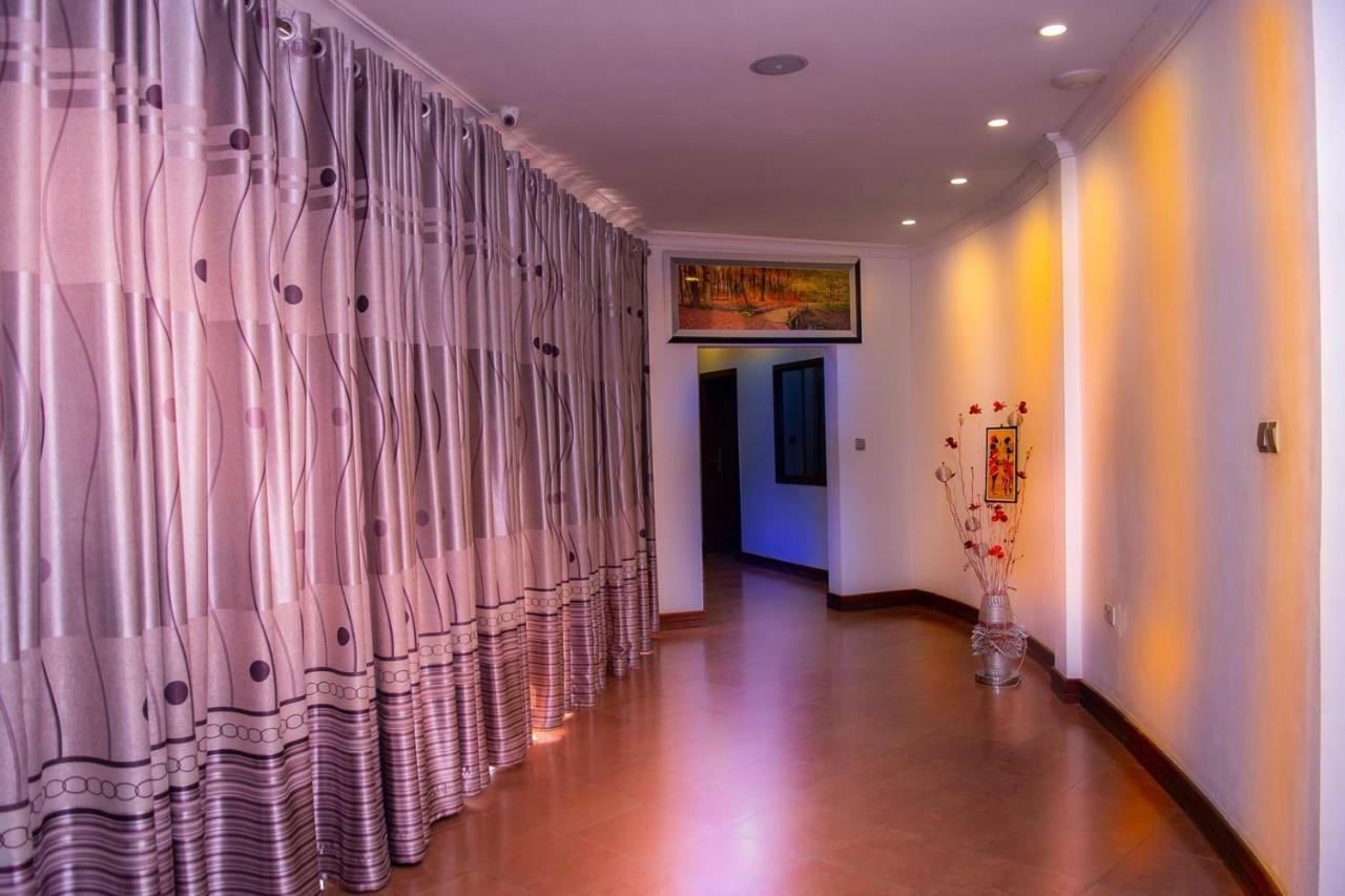 Nejobugg Palace Hotel Nkoanrua Εξωτερικό φωτογραφία